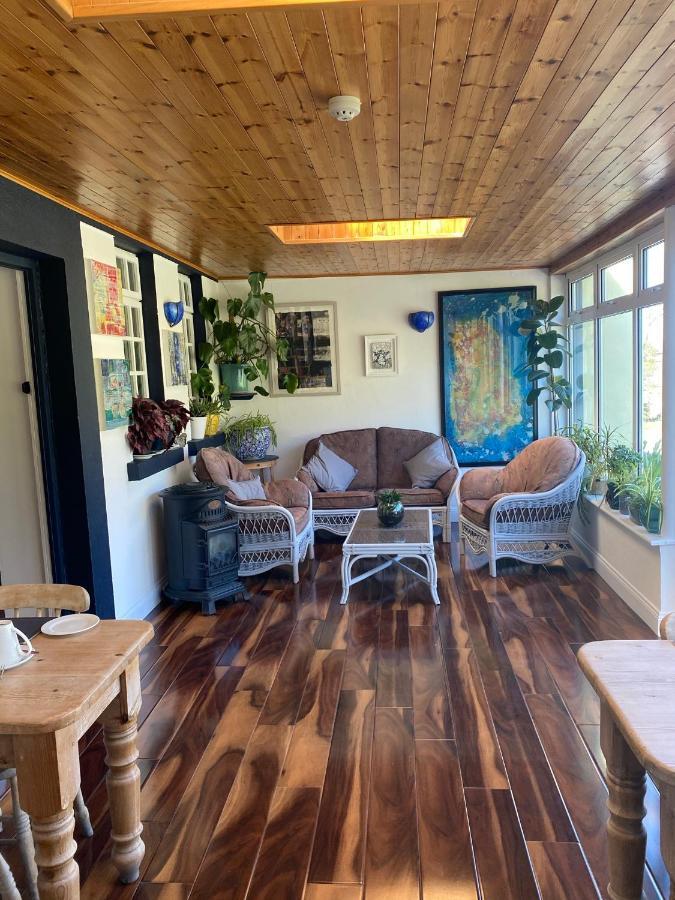 Quay Lodge Westport Buitenkant foto